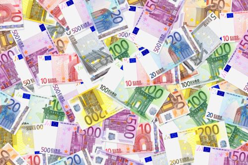 © mekcar - Adobe Stock.com Foto: Euro-Scheine